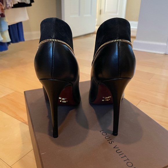 AUTHENTIC * LOUIS VUITTON Booties Size 37 - Picture 5 of 8